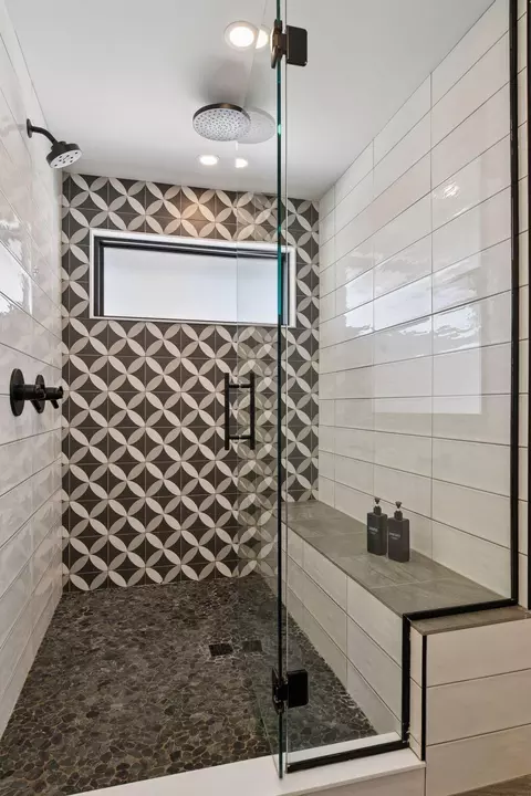 Bath - 516 Grace St, Excelsior, MN 55331 photo 2 of 5