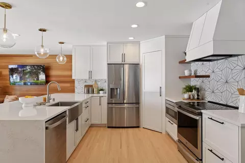 Kitchen - 516 Grace St, Excelsior, MN 55331 photo 1 of 2