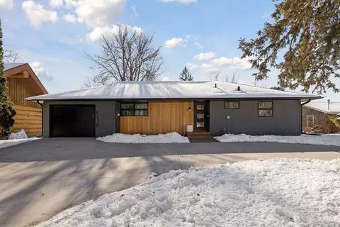 516 Grace St, Excelsior, MN 55331