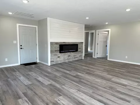 Living - 501 Maple Ln, Spring Valley, MN 55975 photo 3 of 3