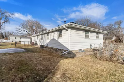 1103 18th St NE, Austin, MN 55912 photo 9