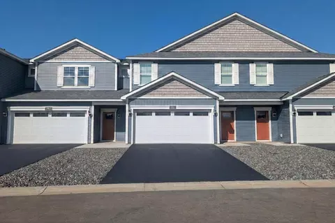 5481 Fall Meadow Trl, North Branch, MN 55056