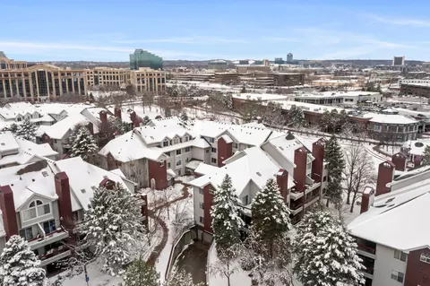 7500 Edinborough Way #3308, Edina, MN 55435