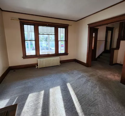 Living - 405 Ann St, Willmar, MN 56201 photo 2 of 3
