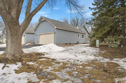 2639 Lake Court Cir #81, Mounds View, MN 55112