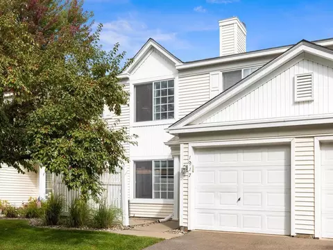 1917 Jan Echo Trl, Eagan, MN 55122