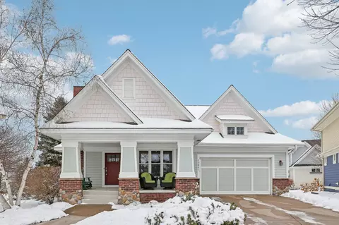 15837 Drawstone Trl, Apple Valley, MN 55124