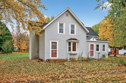 802 N 2nd St, Princeton, MN 55371