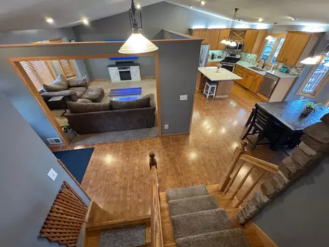 Entry Way - 102 Meadowview St, Marshall, MN 56258 photo 2 of 2