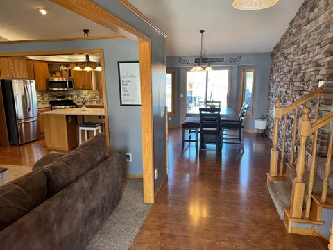 Entry Way - 102 Meadowview St, Marshall, MN 56258 photo 1 of 2