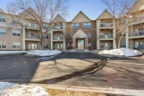 2103 Silver Bell Rd #215, Eagan, MN 55122