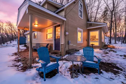338 S Jefferson St, Saint Croix Falls, WI 54024