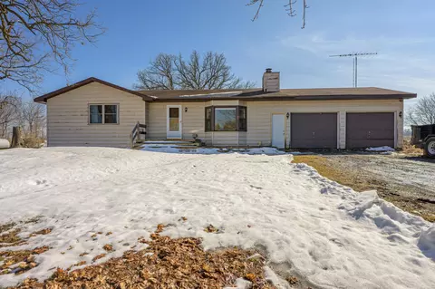 13893 200th St, Hutchinson, MN 55350
