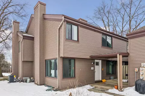 112704 Hundertmark Rd, Chaska, MN 55318
