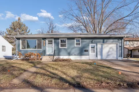 937 4th Ave E, Shakopee, MN 55379