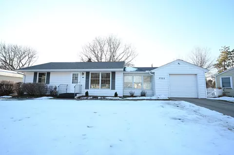 3705 Dennis Ln, White Bear Lake, MN 55110