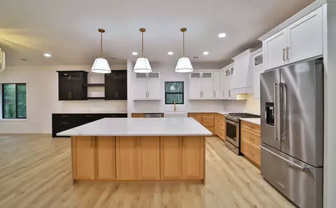 Kitchen - 16550 Sanctuary Ln, Brainerd, MN 56401 photo 3 of 4