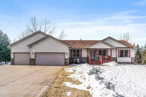 21820 Aztec St NW, Oak Grove, MN 55303