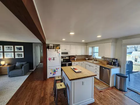 Kitchen - 1006 Maplehill Dr, Albert Lea, MN 56007 photo 1 of 2