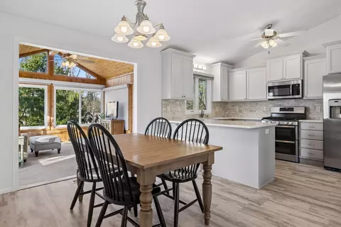 Dining - 9844 Cavell Cir, Bloomington, MN 55438 photo 5 of 5