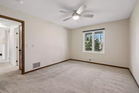 Bedroom - 9844 Cavell Cir, Bloomington, MN 55438 photo 3 of 4
