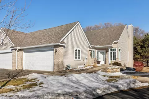 2437 Skyline Dr, Bloomington, MN 55425