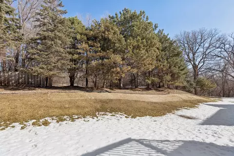 Exterior - 2437 Skyline Dr, Bloomington, MN 55425 photo 5 of 5