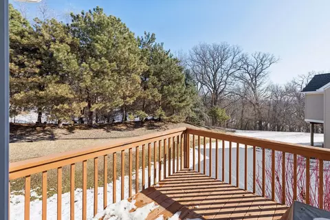 Exterior - 2437 Skyline Dr, Bloomington, MN 55425 photo 4 of 5