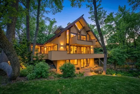 1013 Broadway St N, Stillwater, MN 55082