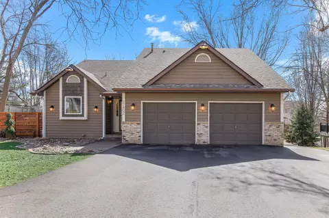 17402 Harding Ln, Lakeville, MN 55044