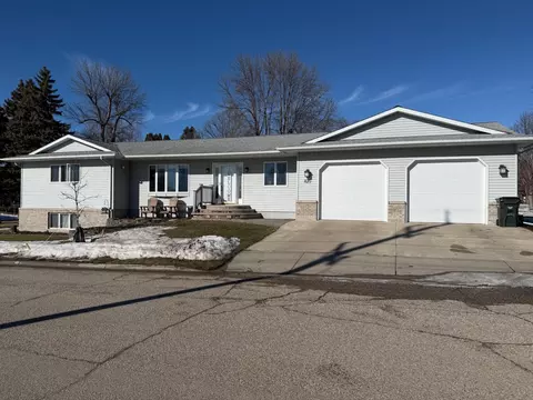 820 3rd St SE, Elbow Lake, MN 56531