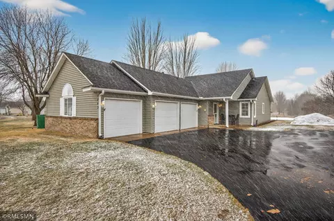1843 Pioneer Ln, Centerville, MN 55038