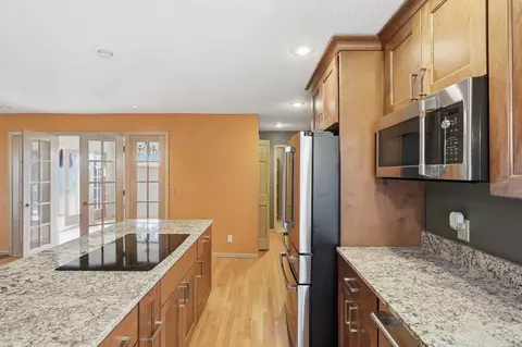 Kitchen - 2225 Chestnut Rd, Hamel, MN 55340 photo 6 of 6