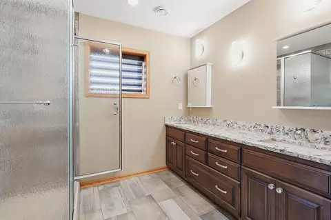 Bath - 2225 Chestnut Rd, Hamel, MN 55340 photo 6 of 7