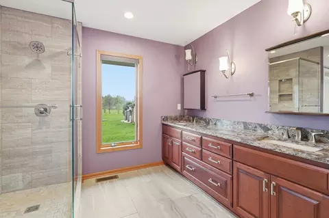 Bath - 2225 Chestnut Rd, Hamel, MN 55340 photo 3 of 7