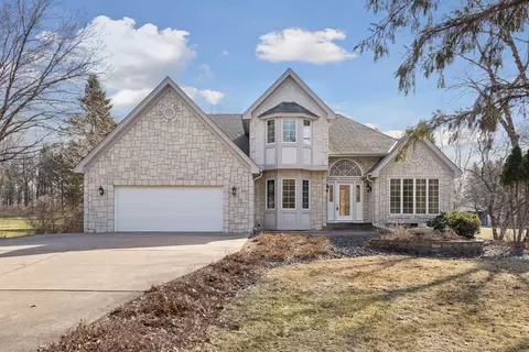 5043 Isle Ave N, Lake Elmo, MN 55042