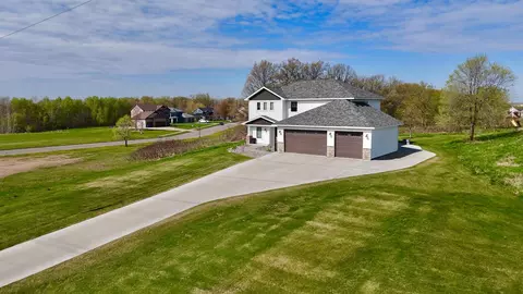 433 60th Ave SE, Saint Cloud, MN 56304