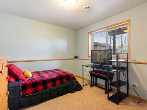 Bedroom - 14943 Hemlock Dr, Baxter, MN 56425 photo 5 of 8