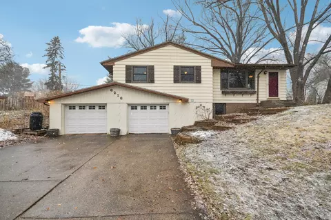 6216 Edgewood Ave, Woodbury, MN 55125