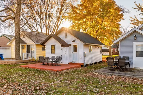 1727 E Lake St, Osakis, MN 56360