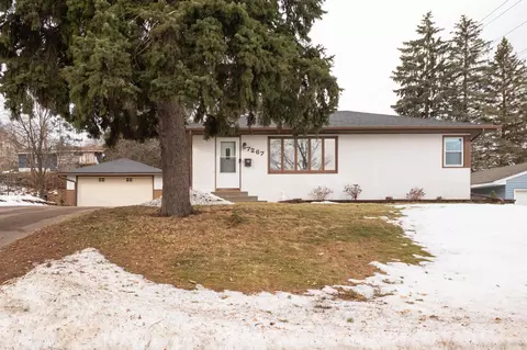 7267 Cleve Ave E, Inver Grove Heights, MN 55076