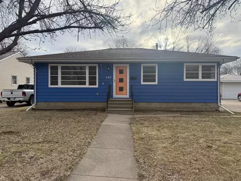 707 Brian St, Marshall, MN 56258