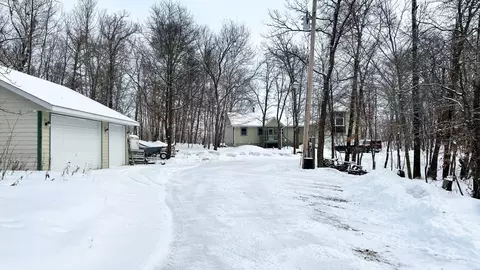 31598 SW Pickerel Lake Rd, Detroit Lakes, MN 56501