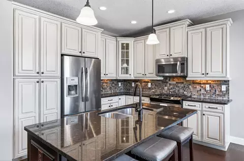 8411 Larch Ln N, Maple Grove, MN 55369