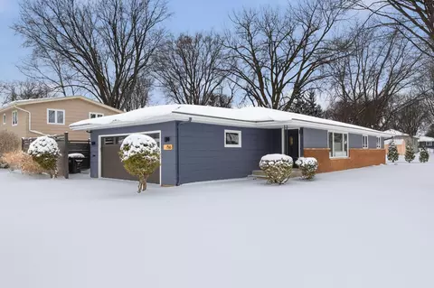 756 Maple St NE, Hutchinson, MN 55350