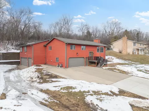 96 Kimberly Ct SW, Pine Island, MN 55963