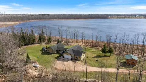31487 Malbay Rd, Cohasset, MN 55721