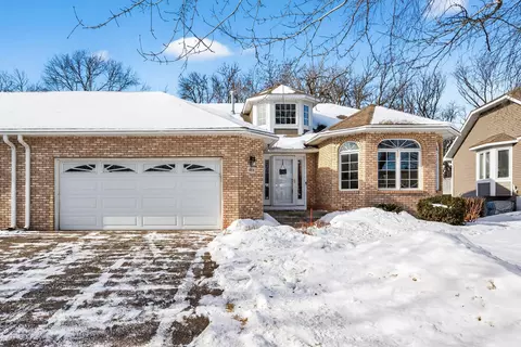 4119 Thornhill Ln, Vadnais Heights, MN 55127
