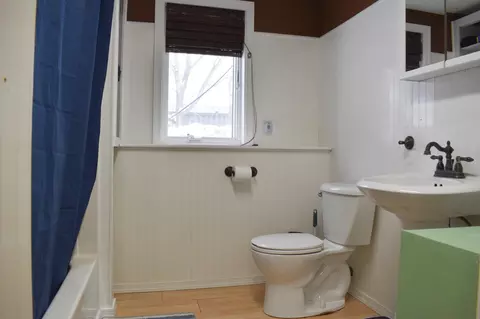 Bath - 318 12th Ave S, Cold Spring, MN 56320 photo 3 of 3