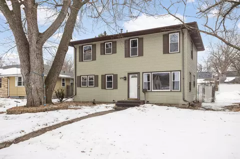 2751 York Ave N, Robbinsdale, MN 55422